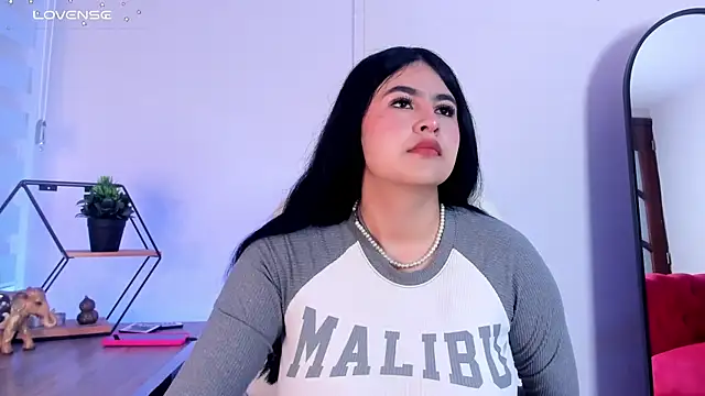 Emma  clark  online show from November 22, 12:26 pm