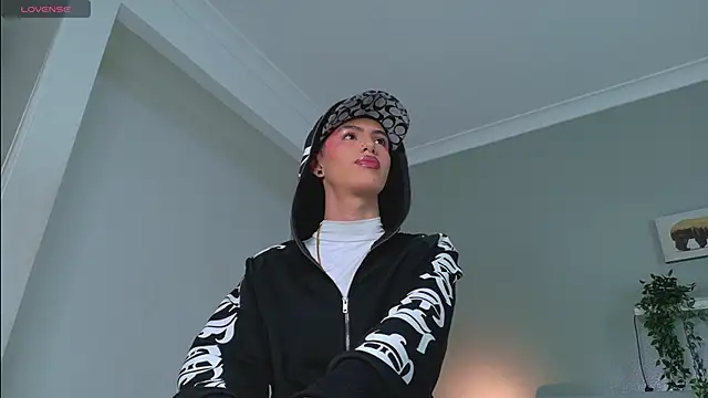 Nickifox   online show from October 8, 7:33 pm