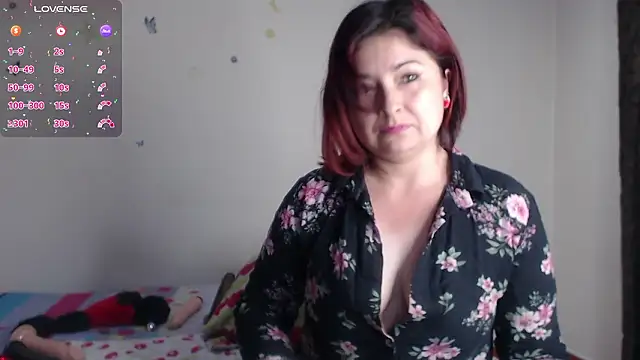 Snapshot of evangeline_lover chatting on March 5, 12:12 pm evangeline lover online show from March 5, 12:12 pm