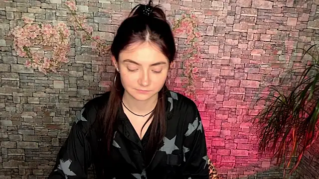 Snapshot of may_rollins chatting on July 14, 1:39 pm may rollins online show from July 14, 1:39 pm