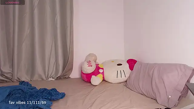 dulceangel   online show from September 14, 2:33 am