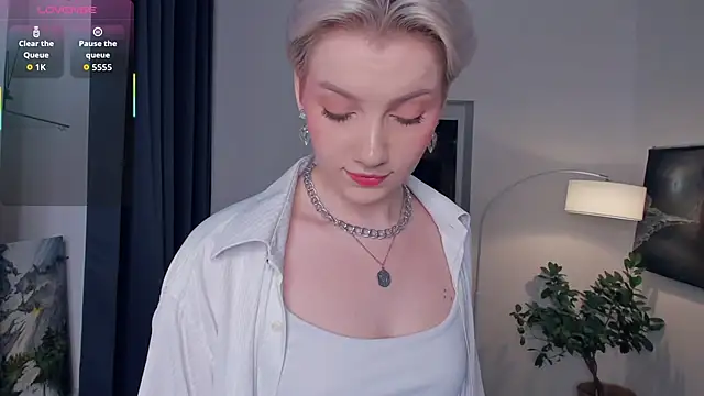 Snapshot of OdelynaAsp chatting on November 6, 12:28 pm OdelynaAsp online show from November 6, 12:28 pm