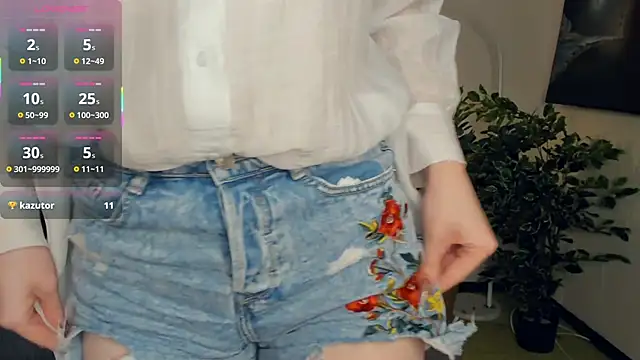 Snapshot of OdelynaAsp chatting on November 9, 11:52 am OdelynaAsp online show from November 9, 11:52 am