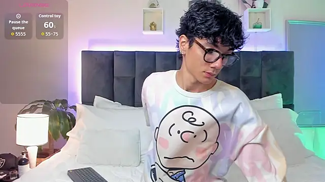 Phillicious   online show from October 4, 9:35 pm