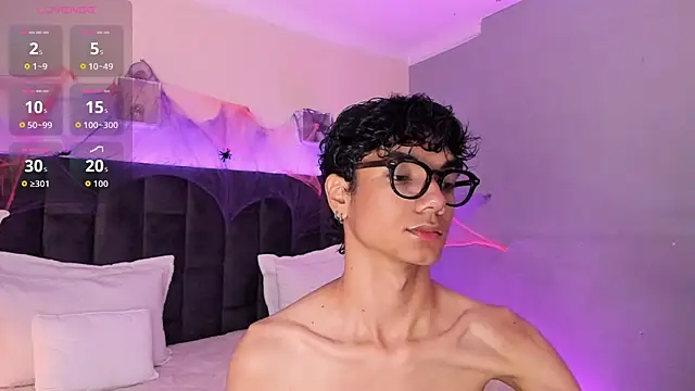 Phillicious   online show from October 20, 9:04 pm