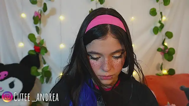 Snapshot of cutee_andrea chatting on May 28, 3:48 am cutee andrea online show from May 28, 3:48 am