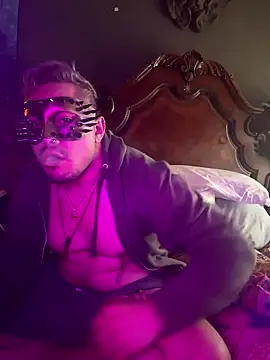 GirThyDock online show from January 9, 10:00 pm