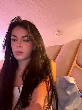 LuciaJhonnesBaby online show from January 16, 9:08 pm