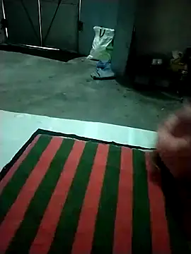 Snapshot of Lovelycpl65 chatting on October 31, 4:02 am Lovelycpl65 online show from October 31, 4:02 am