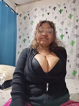 Avannay online show from May 31, 1:14 am