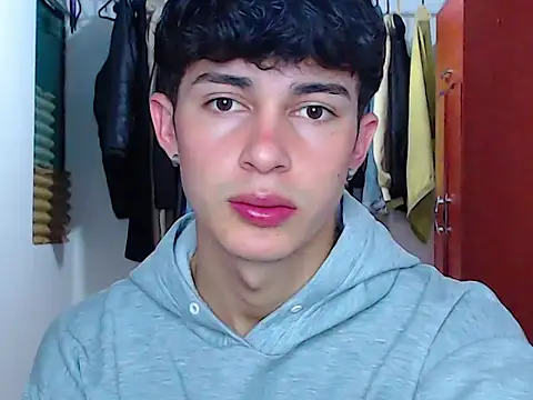 john vichenso online show from September 10, 10:10 pm