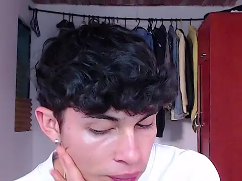 john vichenso online show from September 12, 9:15 pm