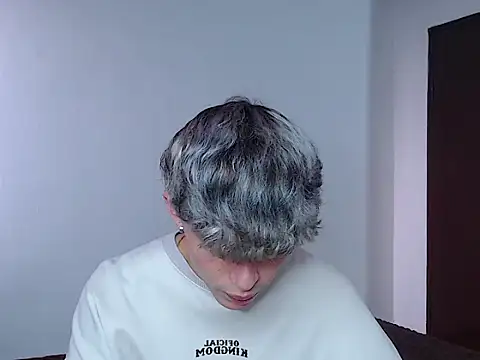 john vichenso online show from October 17, 8:33 pm