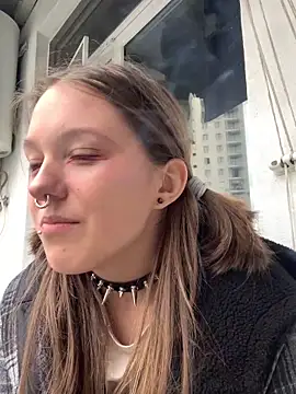 Snapshot of VesnaCrystal chatting on February 11, 5:45 am VesnaCrystal online show from February 11, 5:45 am