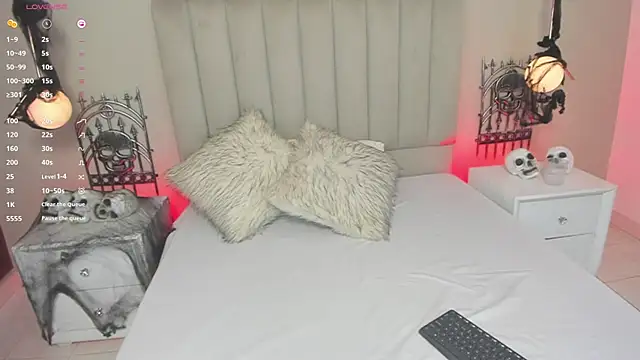 Dani rosse  online show from October 30, 1:01 pm