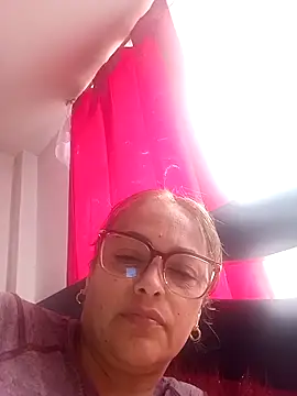 Lady 16 online show from December 3, 3:43 pm