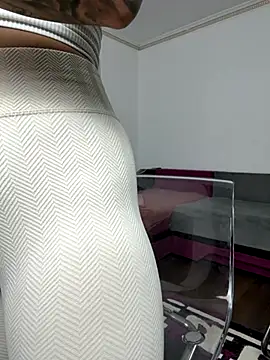 MiaKiittyy online show from October 27, 12:58 am