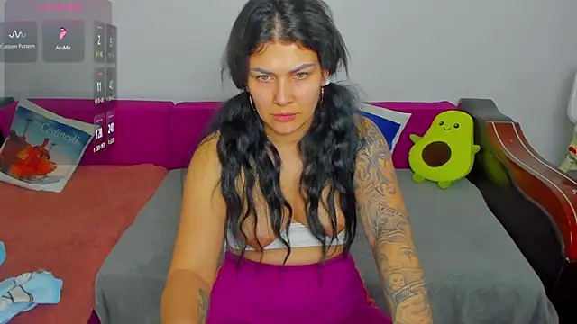 MiaKiittyy online show from January 8, 5:37 pm