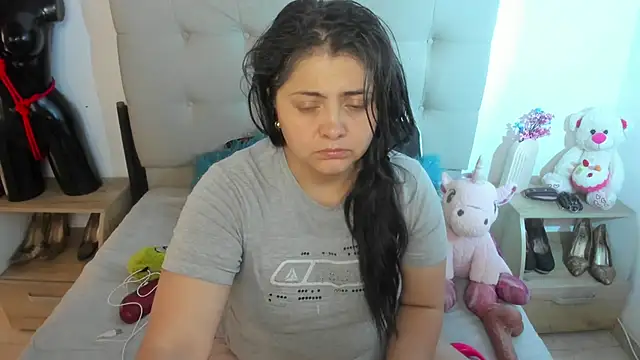 TifanyAmazinng online show from November 27, 12:29 pm