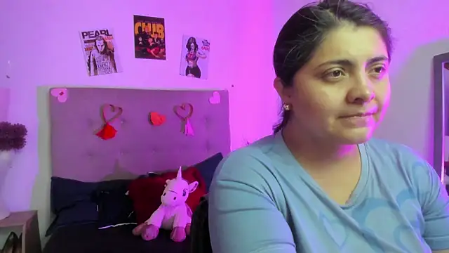 TifanyAmazinng online show from February 12, 12:33 pm