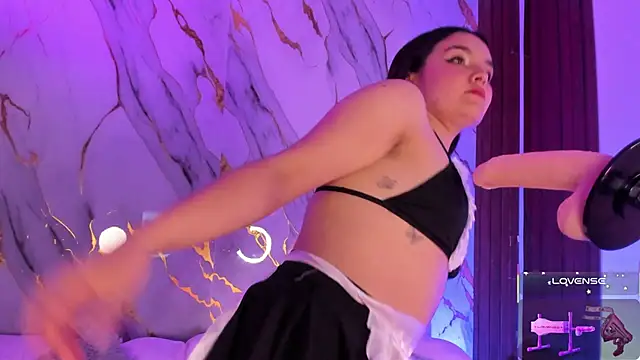 alicecute77 online show from November 21, 2:32 am