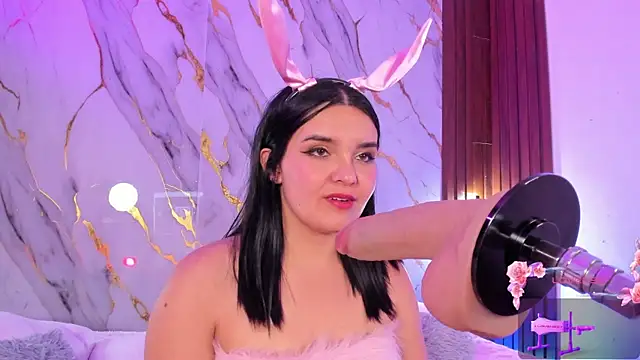alicecute77 online show from May 30, 2:19 am