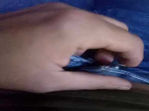 comobucetinhas online show from December 4, 9:34 pm