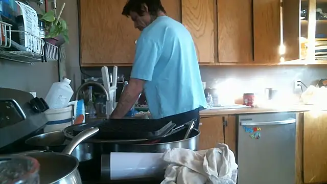 Snapshot of LostInEjaculation chatting on February 5, 4:11 pm LostInEjaculation online show from February 5, 4:11 pm