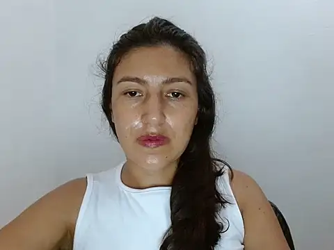 Snapshot of SarahFriendly chatting on May 25, 6:25 pm SarahFriendly online show from May 25, 6:25 pm