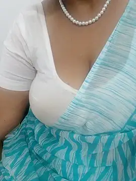 Snapshot of tami_lavanya chatting on February 21, 1:34 pm tami lavanya online show from February 21, 1:34 pm