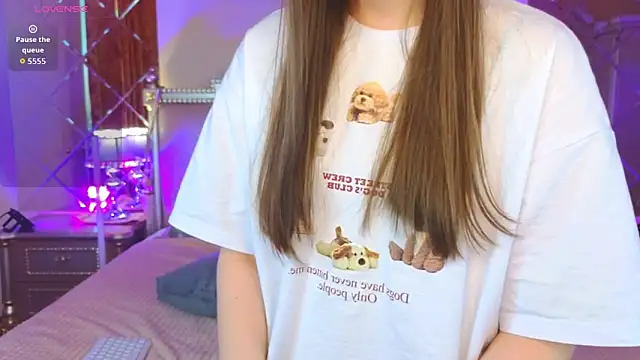 Kelly Cartier online show from October 7, 12:46 pm