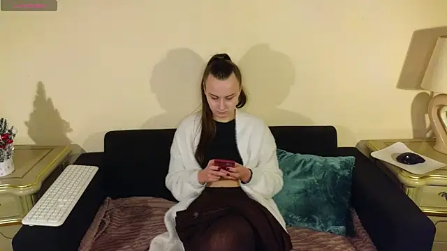 Kelly Cartier online show from January 15, 12:54 pm