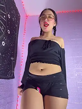 ZeziGamingg online show from January 17, 7:24 am