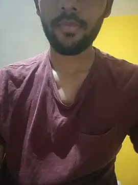 Snapshot of mayur_raaje chatting on May 27, 4:15 pm mayur raaje online show from May 27, 4:15 pm