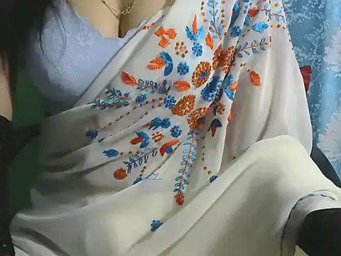 sheetal-sheetal95 online show from April 21, 6:01 pm