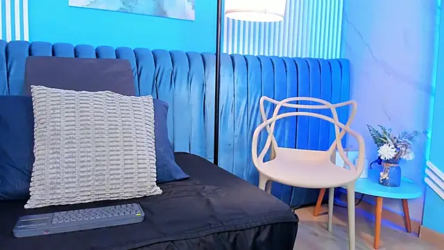 ariannaliss online show from January 9, 4:43 pm