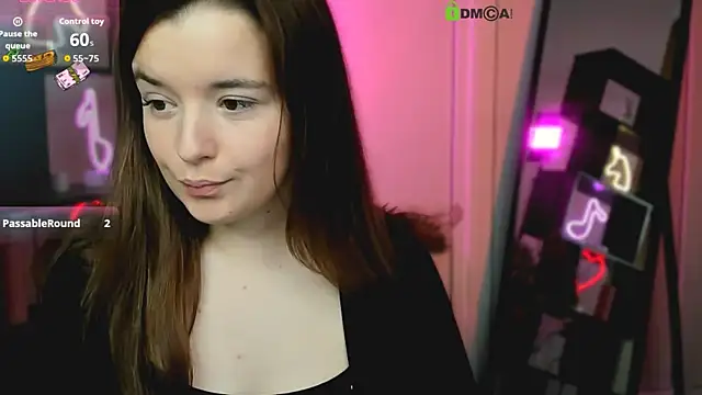 nika-still online show from November 11, 2:28 pm