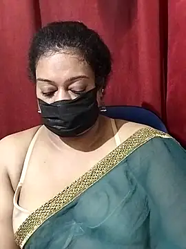 Snapshot of surekha-30 chatting on June 20, 6:33 pm surekha-30 online show from June 20, 6:33 pm