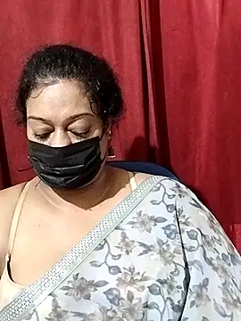 Snapshot of surekha-30 chatting on August 1, 5:23 pm surekha-30 online show from August 1, 5:23 pm