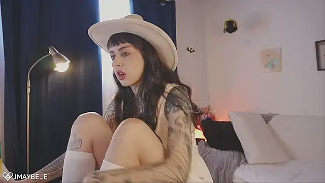 janne maybe online show from October 31, 3:24 pm