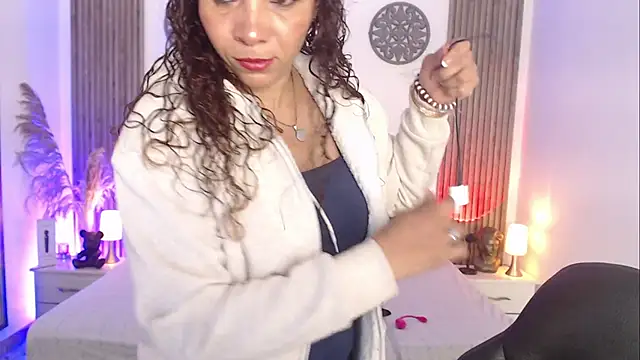 Serena Houstonn online show from March 11, 11:38 am