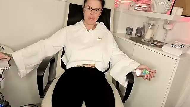 sexygilf82 online show from March 25, 9:10 pm