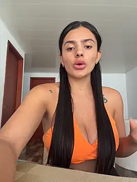 Snapshot of AnaaFaith_ chatting on April 22, 7:04 pm AnaaFaith online show from April 22, 7:04 pm