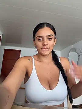 Snapshot of AnaaFaith_ chatting on April 27, 6:50 pm AnaaFaith online show from April 27, 6:50 pm