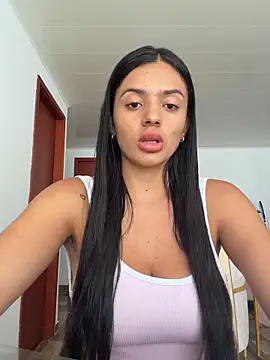 Snapshot of AnaaFaith_ chatting on June 4, 7:31 pm AnaaFaith online show from June 4, 7:31 pm