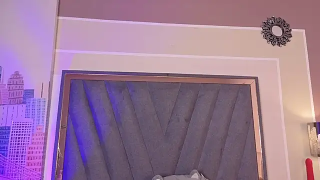 VelvetFox  online show from July 15, 7:08 pm