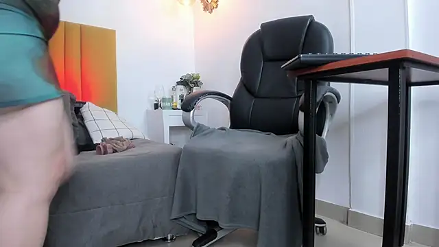 freya 26 online show from January 11, 4:01 pm