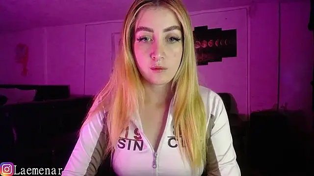 Saraa-Smith online show from November 6, 3:40 am