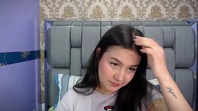 ValentinaMillers  online show from October 1, 9:48 am