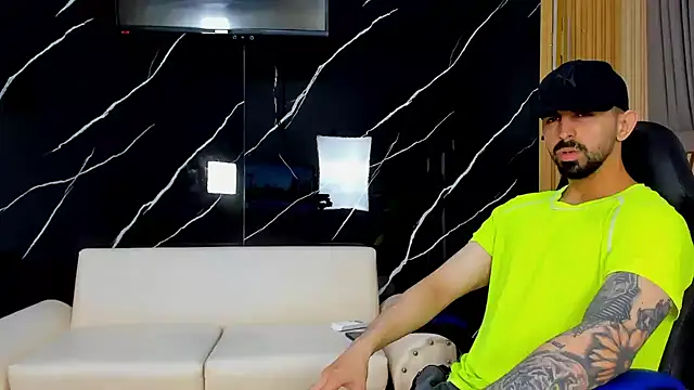 giannis090 online show from May 17, 5:16 am